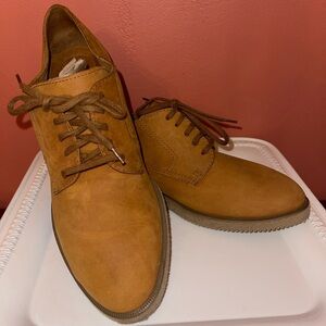 Vintage Clarks Tan Lace-Up Derbys for Men